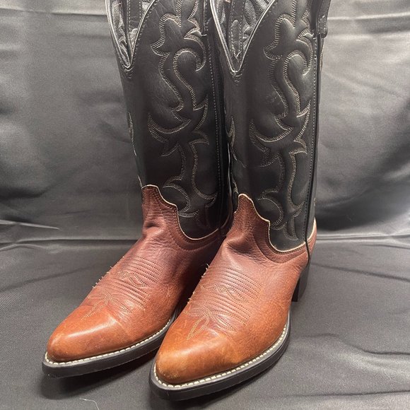 Vintage Laredo Brown and Black Leather Boots style 5065 Size 7.5D Vintage Laredo Brown and Black Leather Boots style 5065 Size  main image 4